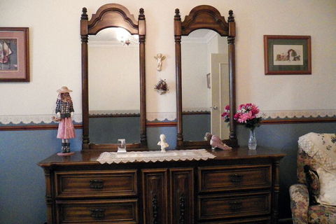 The Spanish Lodge And B&B - Sunshine Coast Guide 3
