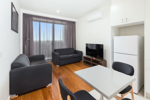 City Edge Dandenong Apartment Hotel - Sunshine Coast Guide 2