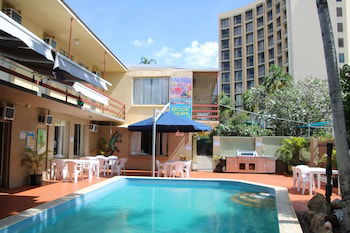 Crocodilly Inn - Hostel - Sunshine Coast Guide 0