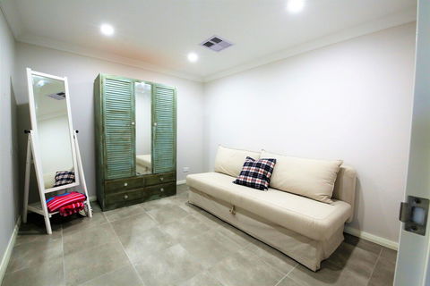 Studio Style Mindarie Marina - Sunshine Coast Guide 7