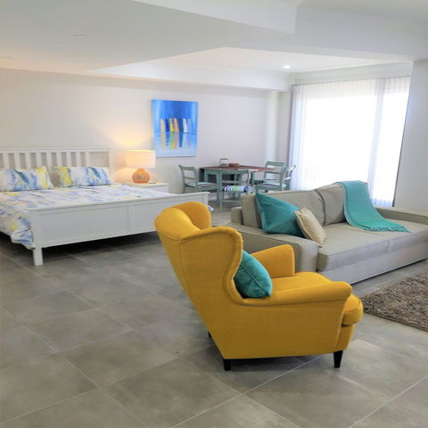 Studio Style Mindarie Marina - Sunshine Coast Guide 3