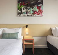 Nightcap at Hume Hotel - Sunshine Coast Guide