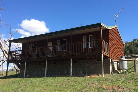 Cooba Holiday Motel - Sunshine Coast Guide 1
