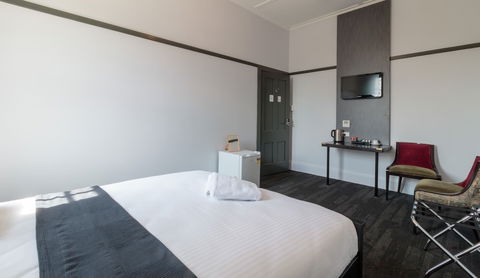 Royal Hotel Ryde - Sunshine Coast Guide 0