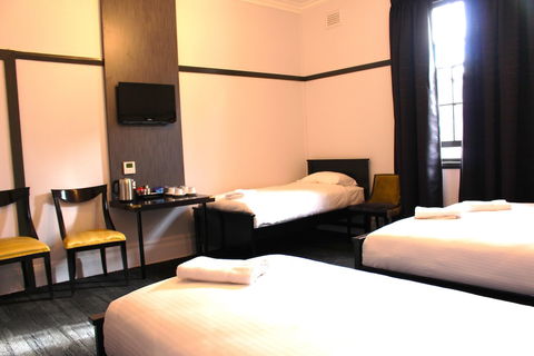 Royal Hotel Ryde - Sunshine Coast Guide 5