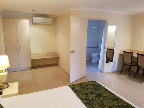 The Palms Motel - Sunshine Coast Guide 5