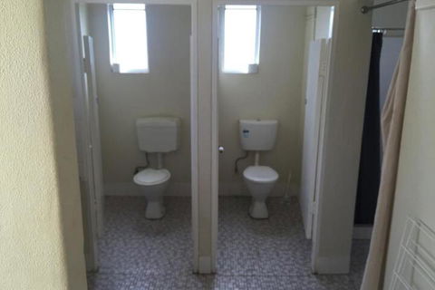 Accommodation At Isa - Sunshine Coast Guide 3