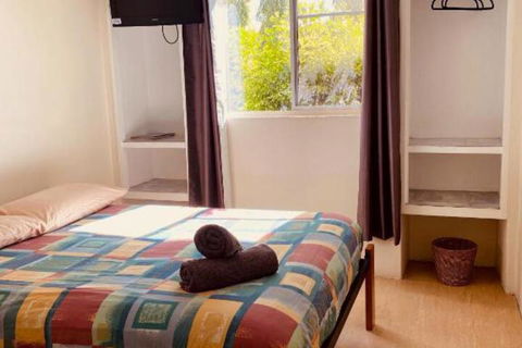 Accommodation At Isa - Sunshine Coast Guide 4