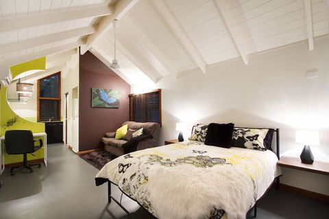 Airlie Beach Eco Cabins - Sunshine Coast Guide 6