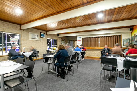 Nullarbor Roadhouse - Sunshine Coast Guide 3
