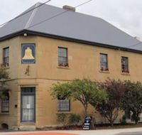 Blue Bell Inn - Sunshine Coast Guide