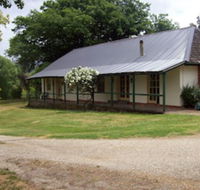 Colonial Inn Guest Rooms - Sunshine Coast Guide