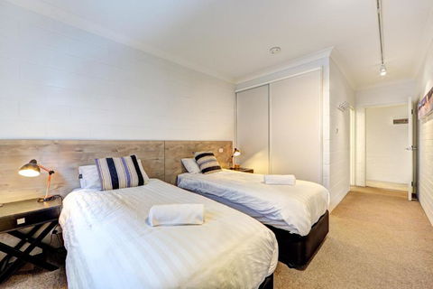 Snow Ski Apartments 36 - Sunshine Coast Guide 6