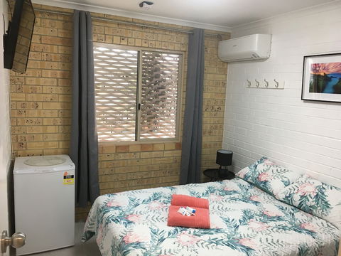 17 North Street Budget Accommodation - Sunshine Coast Guide 6