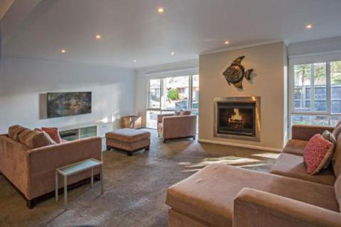 Iona Beach House Cowes - Sunshine Coast Guide 3