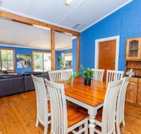 Best Central House  Sleeps 11 - Sunshine Coast Guide