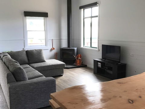 Derby Digs Cottage - Sunshine Coast Guide 4