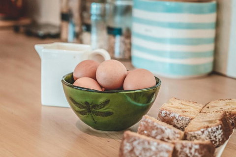 The Anchorage Waterfront Apartment - Sunshine Coast Guide 5