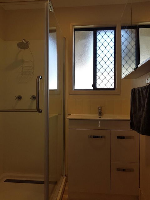 D'Aguilar Hotel Motel - Sunshine Coast Guide 2