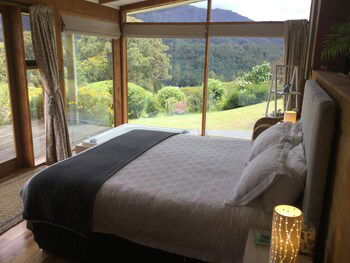 Shanleys Huon Valley - Sunshine Coast Guide 1