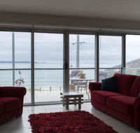 Caseys Beach Retreat - Sunshine Coast Guide