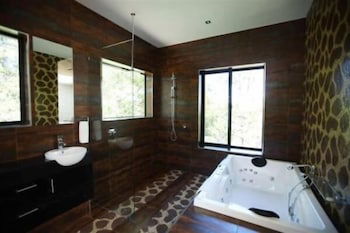 Nahmahlu - Sunshine Coast Guide 5