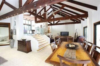 Nahmahlu - Sunshine Coast Guide 3