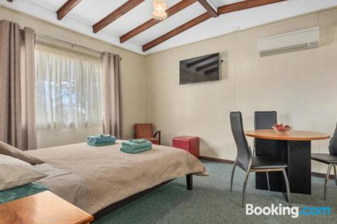 Green Views - Sunshine Coast Guide 0