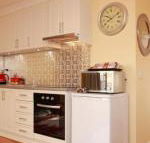 Secret Cottage - Sunshine Coast Guide
