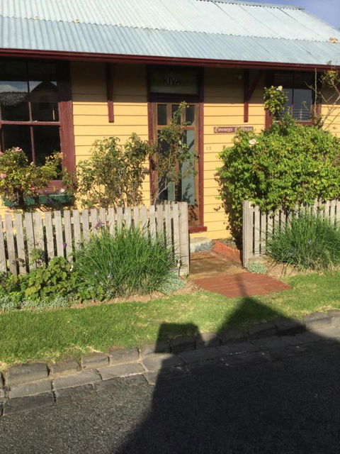 Twomeys Cottage - Sunshine Coast Guide 4