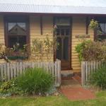 Twomeys Cottage - Sunshine Coast Guide 0