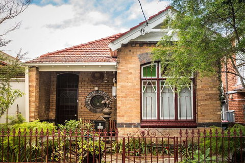 The Cov House - Sunshine Coast Guide 3