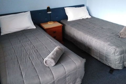 Altona Motel - Sunshine Coast Guide 5