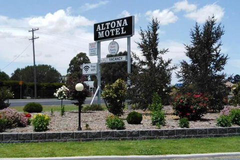Altona Motel - Sunshine Coast Guide 2