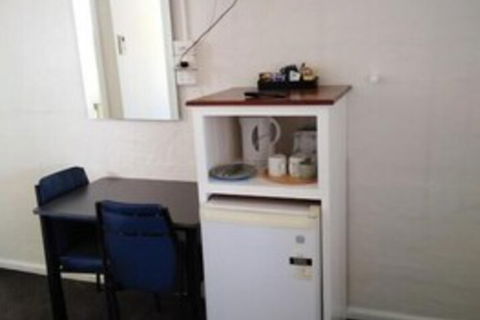Altona Motel - Sunshine Coast Guide 4