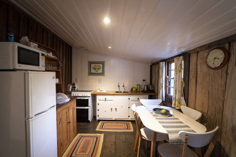 Camerons Cottage - Sunshine Coast Guide 2