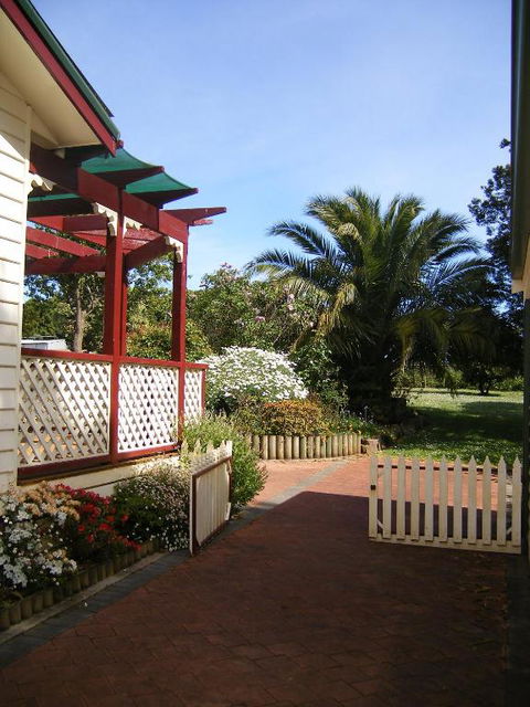 Belle Cottage - Sunshine Coast Guide 3