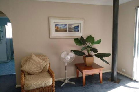 Holiday House - Sunshine Coast Guide 6