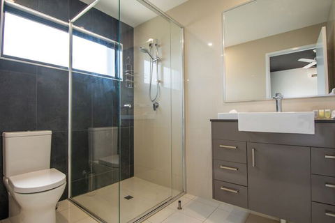 Magnum Serviced Apartments - Sunshine Coast Guide 6