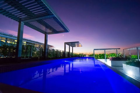 Magnum Serviced Apartments - Sunshine Coast Guide 4