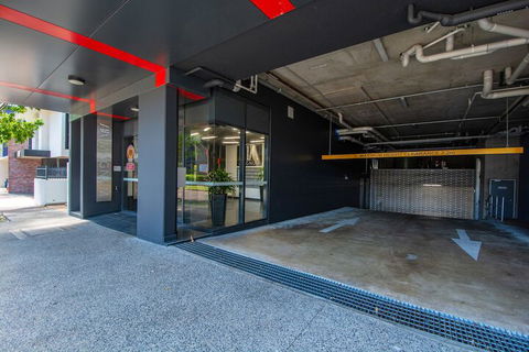 Magnum Serviced Apartments - Sunshine Coast Guide 2