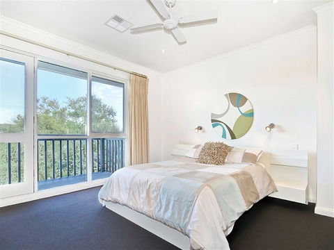 Tennis Elbow - Sunshine Coast Guide 6