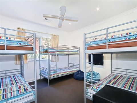 Tennis Elbow - Sunshine Coast Guide 4