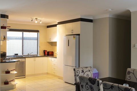 Atricom Apartments Australia - Sunshine Coast Guide 4