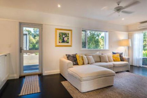 The White House At Wallcliffe Farms - Sunshine Coast Guide 5