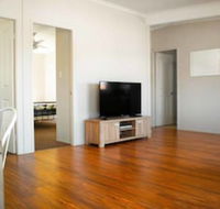 High View Cottage - Sunshine Coast Guide