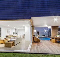 Luxe House Tweed Coast Holidays  - Sunshine Coast Guide