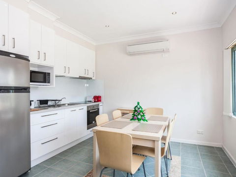 Anglesea River Apartments 2 Bed Unit 2 / 4 - Sunshine Coast Guide 2