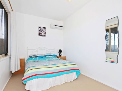 Through The Looking Glass - Sunshine Coast Guide 6