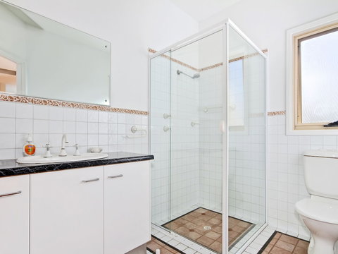 Through The Looking Glass - Sunshine Coast Guide 5